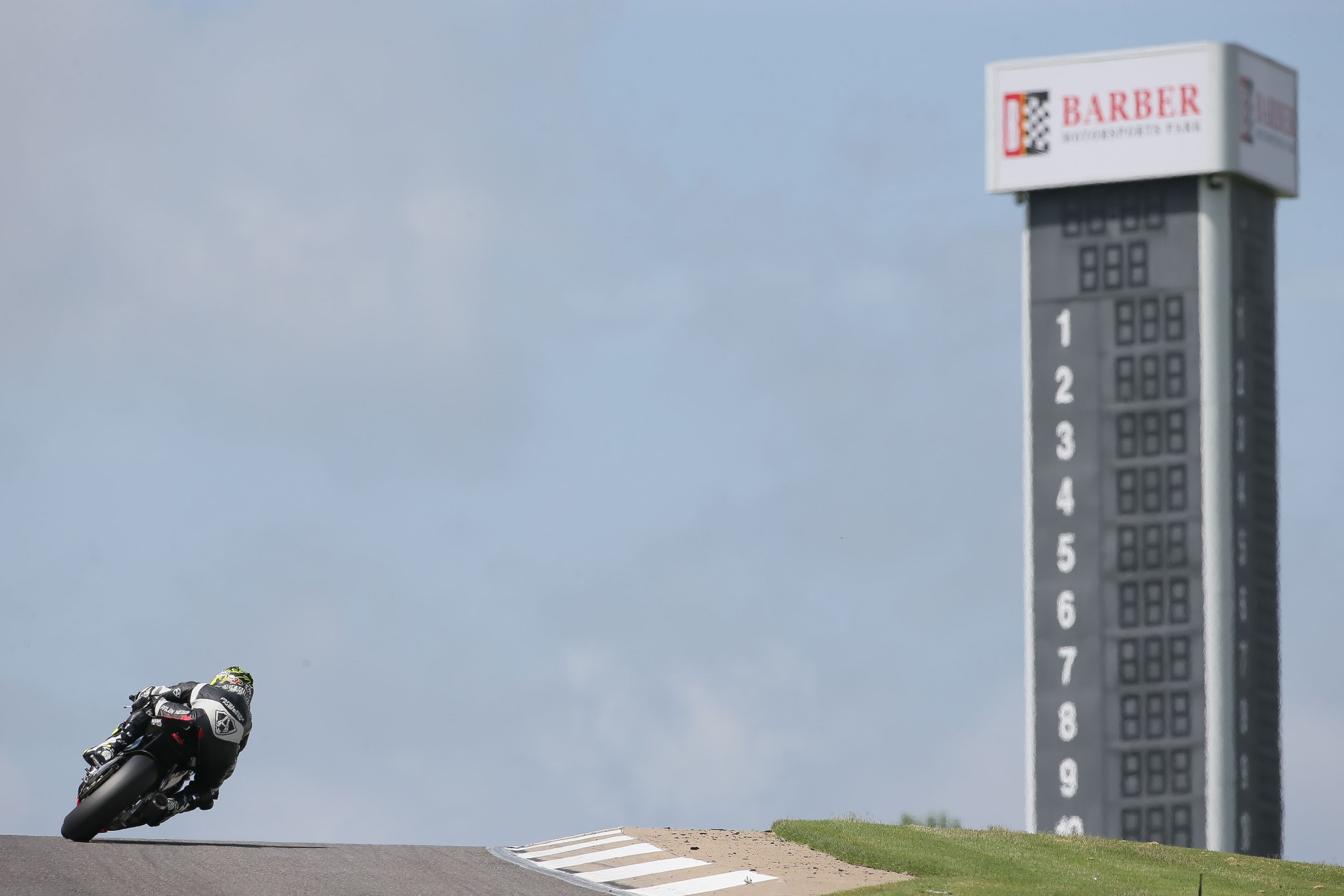 VIDEO: 2015 LAP AROUND BARBER MOTORSPORTS PARK WITH APRILIA HSBK RIDER SHERIDAN MORAIS